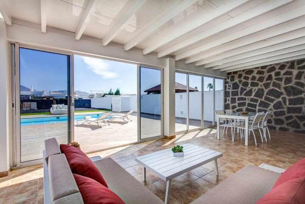 Homu Bianca Fantastica Villa Con Piscina Privad Playa Blanca  Buitenkant foto