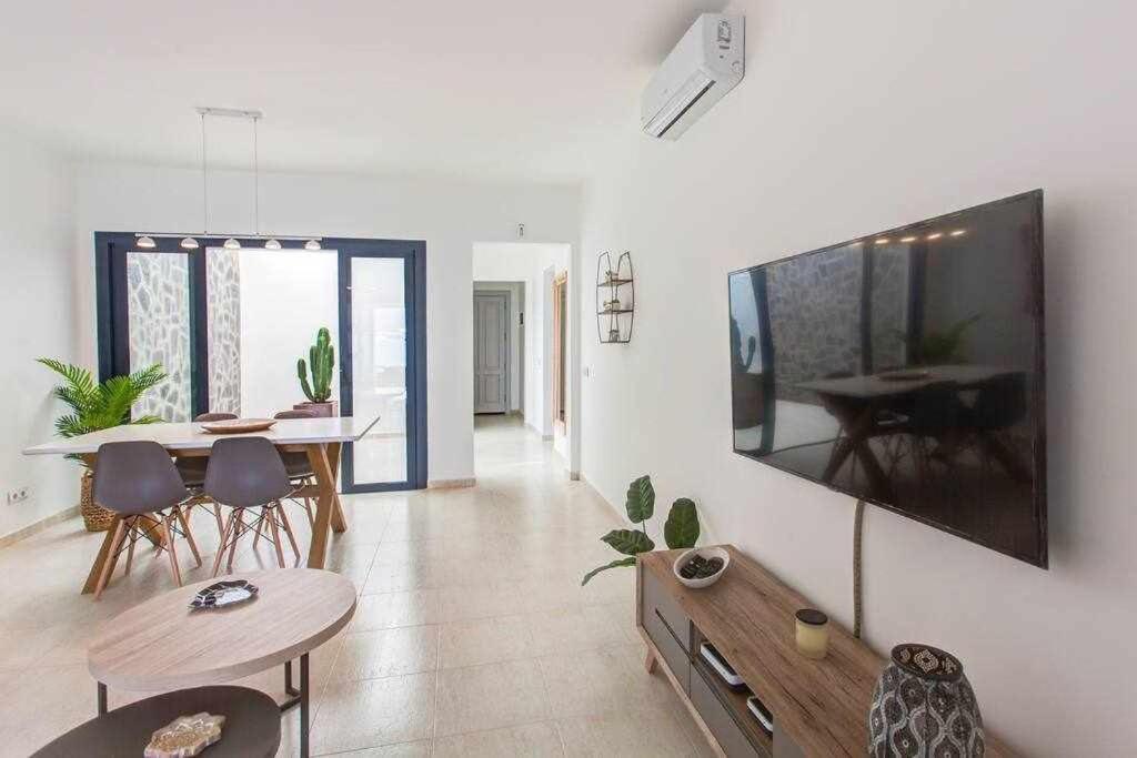 Homu Bianca Fantastica Villa Con Piscina Privad Playa Blanca  Buitenkant foto